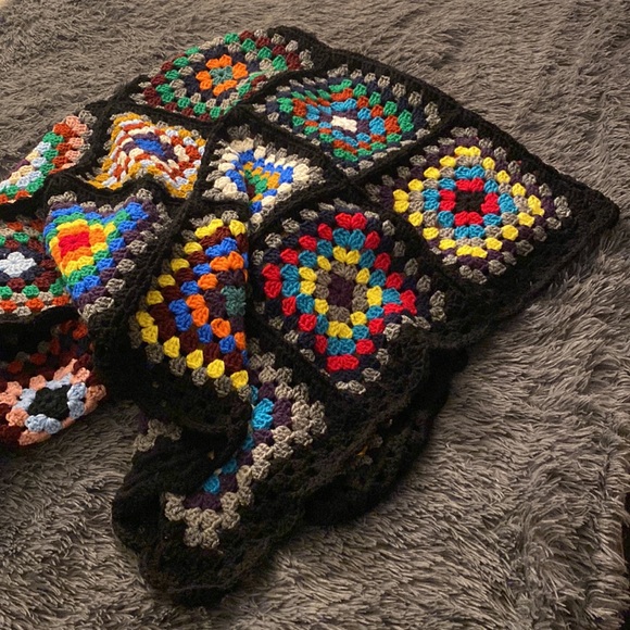 Granny Square Afghan - Picture 8 of 12